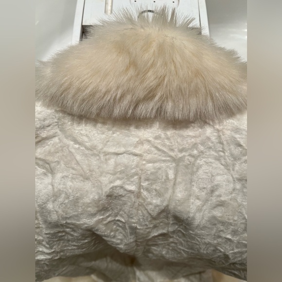 Faux Fur mid length button down coat - Picture 3 of 7